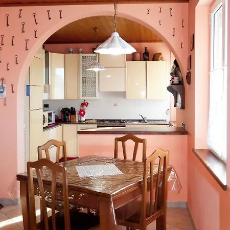 Holiday home Locazione Turistica Ginevra-3